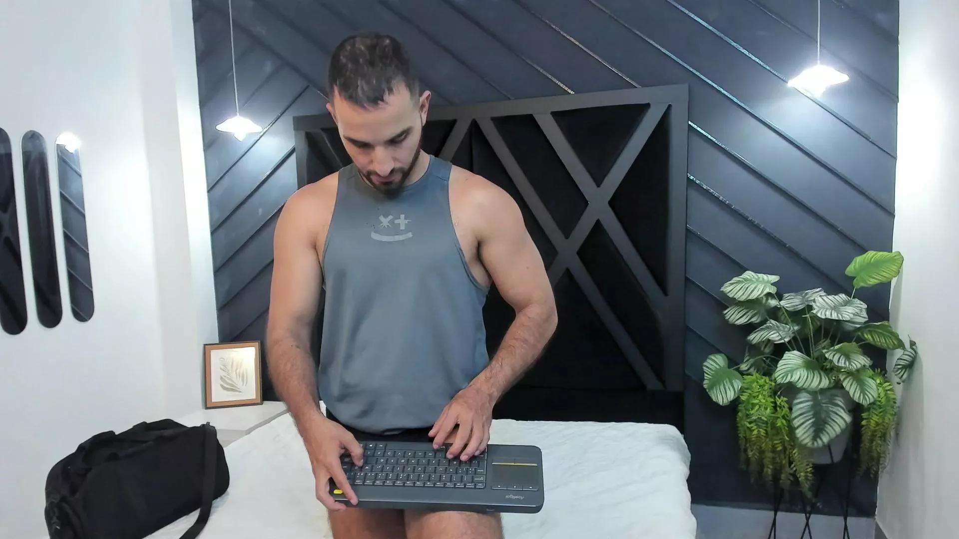 Lorenzo_Walker on Cam4 