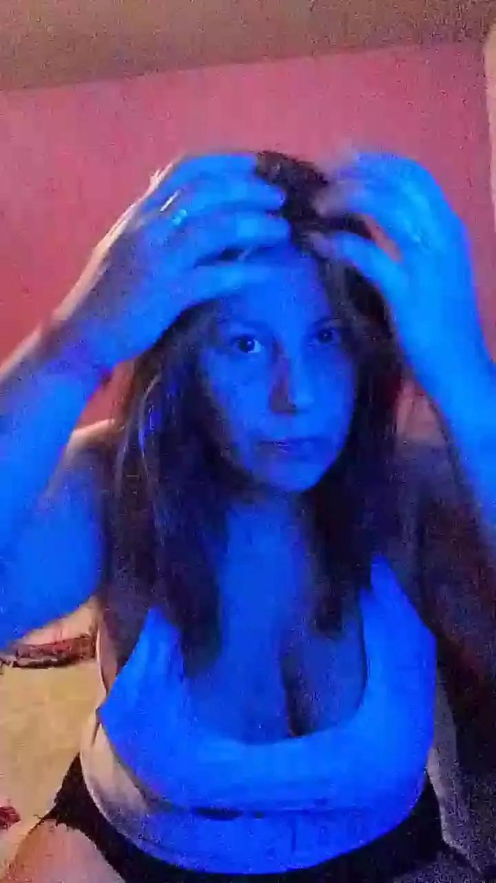 Love_bb_ on Cam4 