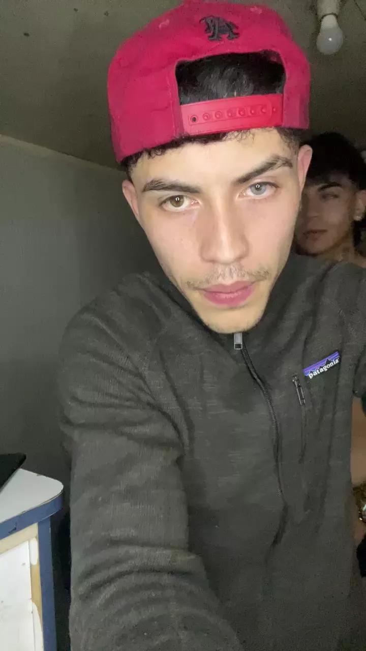 Lowtripp on Cam4 