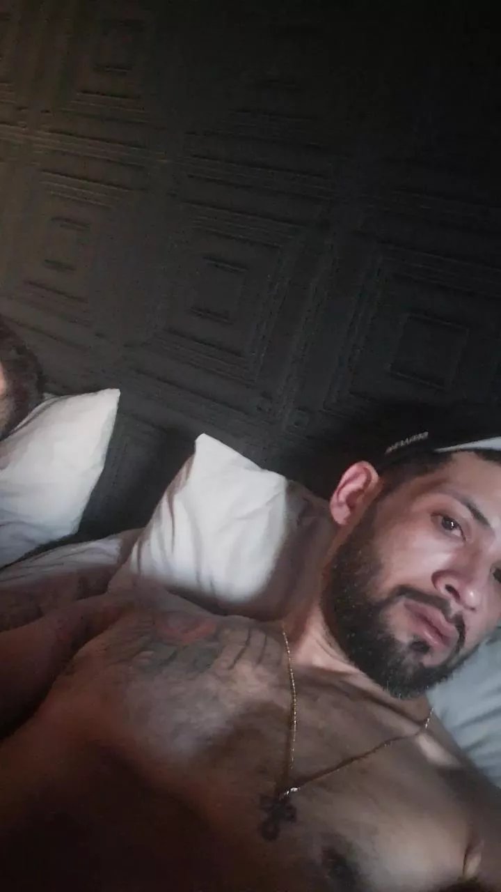 Offline Lsanzo on Cam4