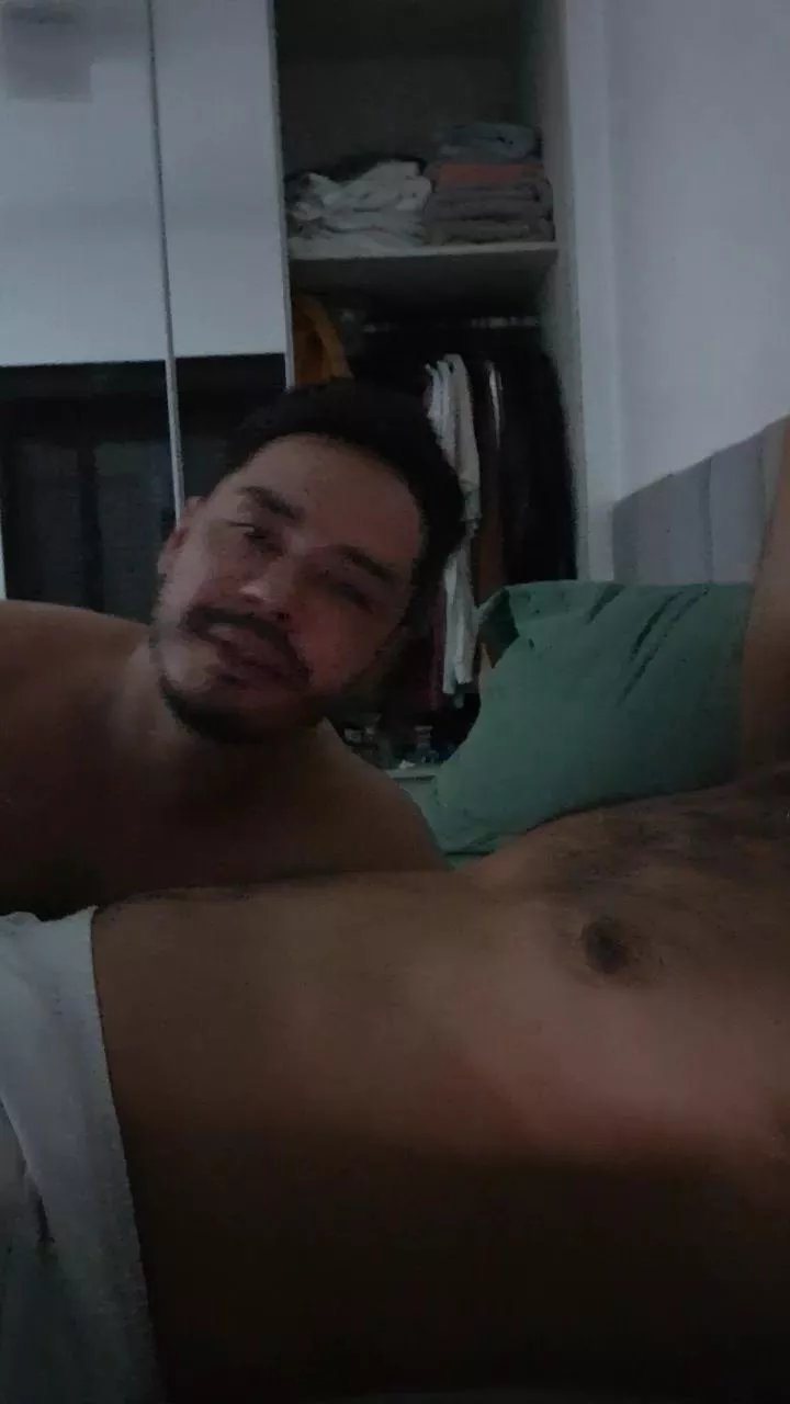 Offline Lsanzo on Cam4