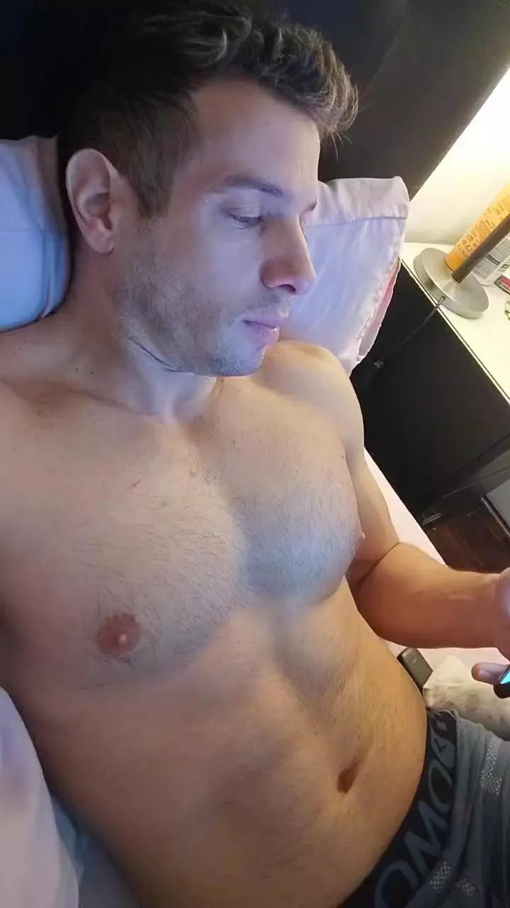 Luca23millo90 on Cam4 