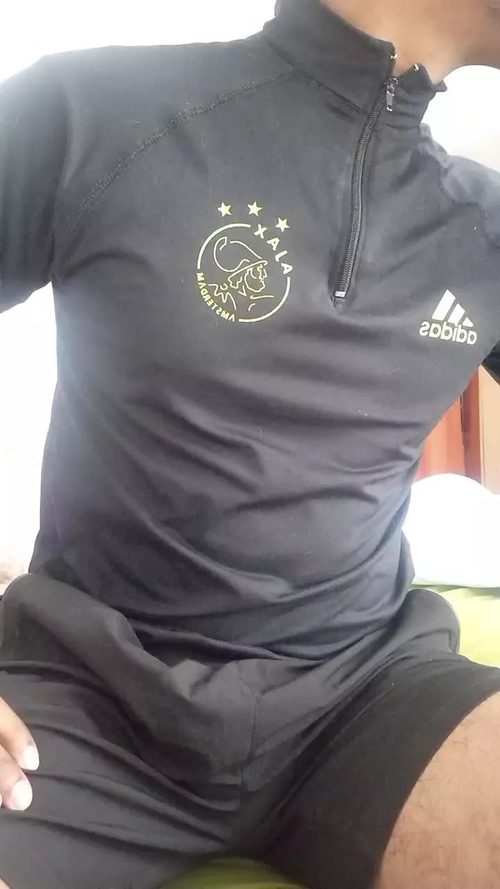 Offline Lucalin3 on Cam4