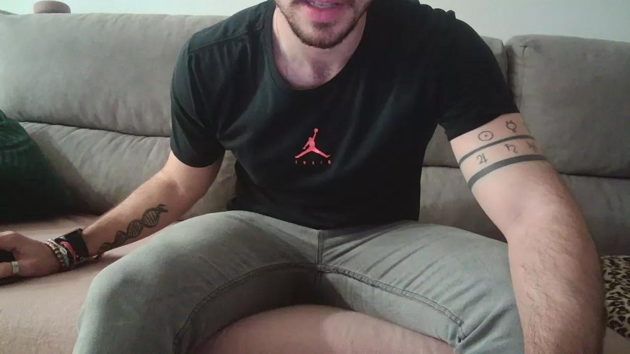 LucasErosSw on Cam4 