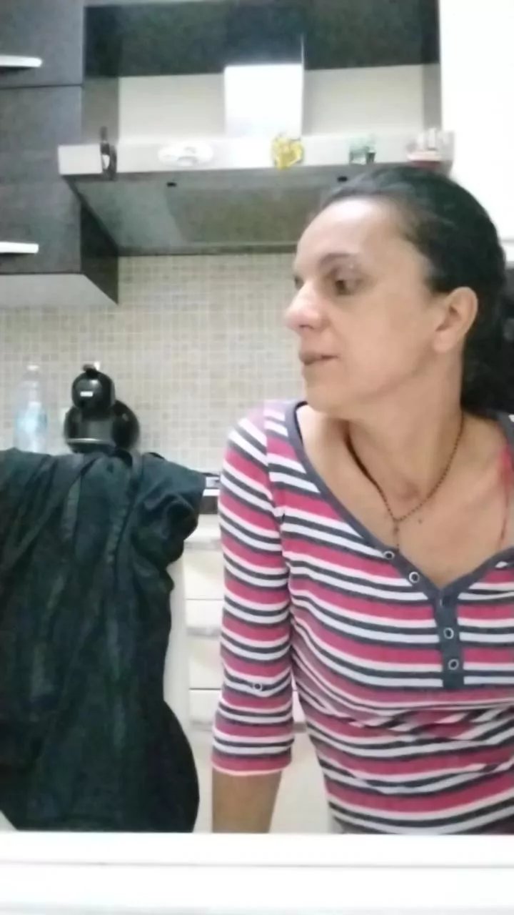 Offline LuciaeGraziella on Cam4