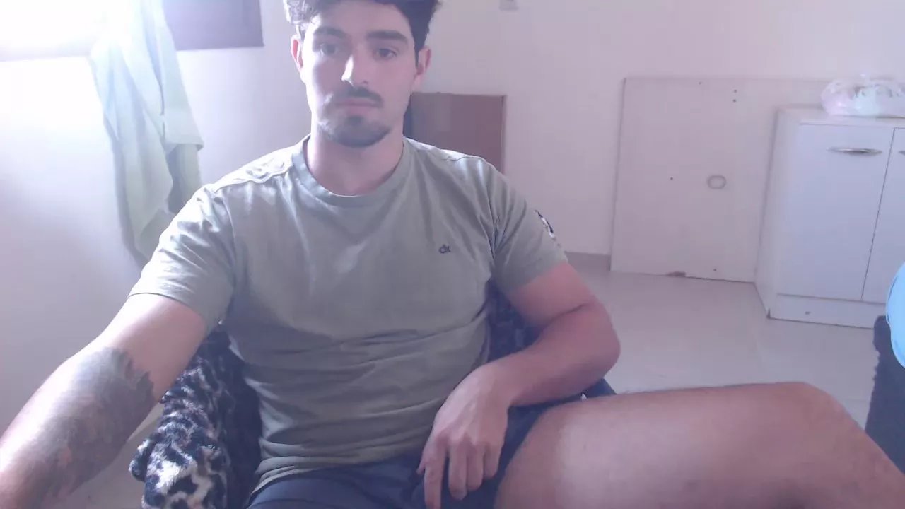 Offline luciferrhoades on Cam4