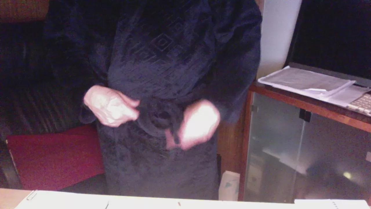 Luis18444 on Cam4 