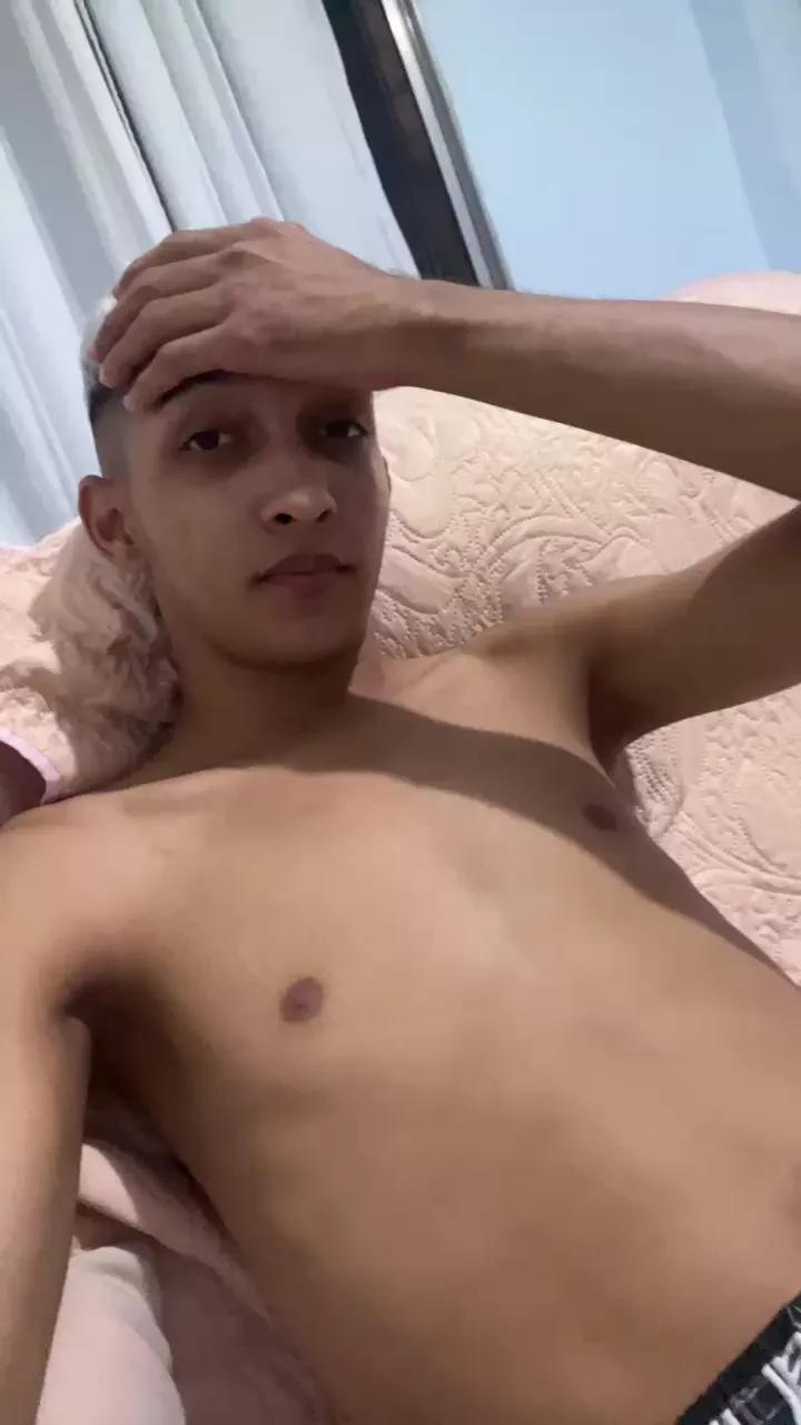 Luizfernandobbz on Cam4 