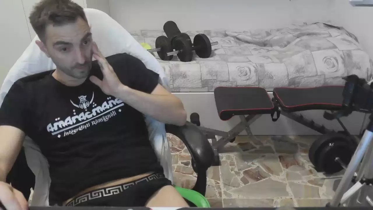 Offline lunghibiondi on Cam4