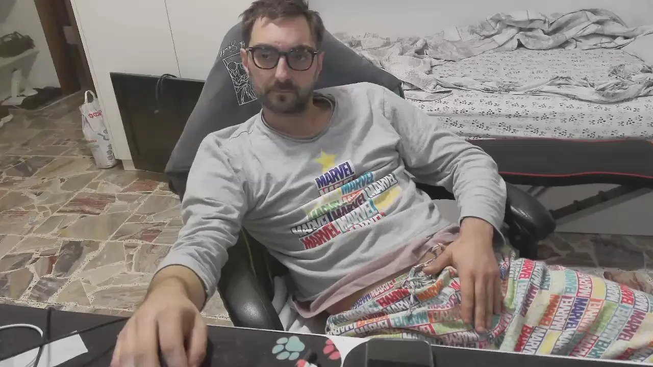 Offline lunghibiondi on Cam4