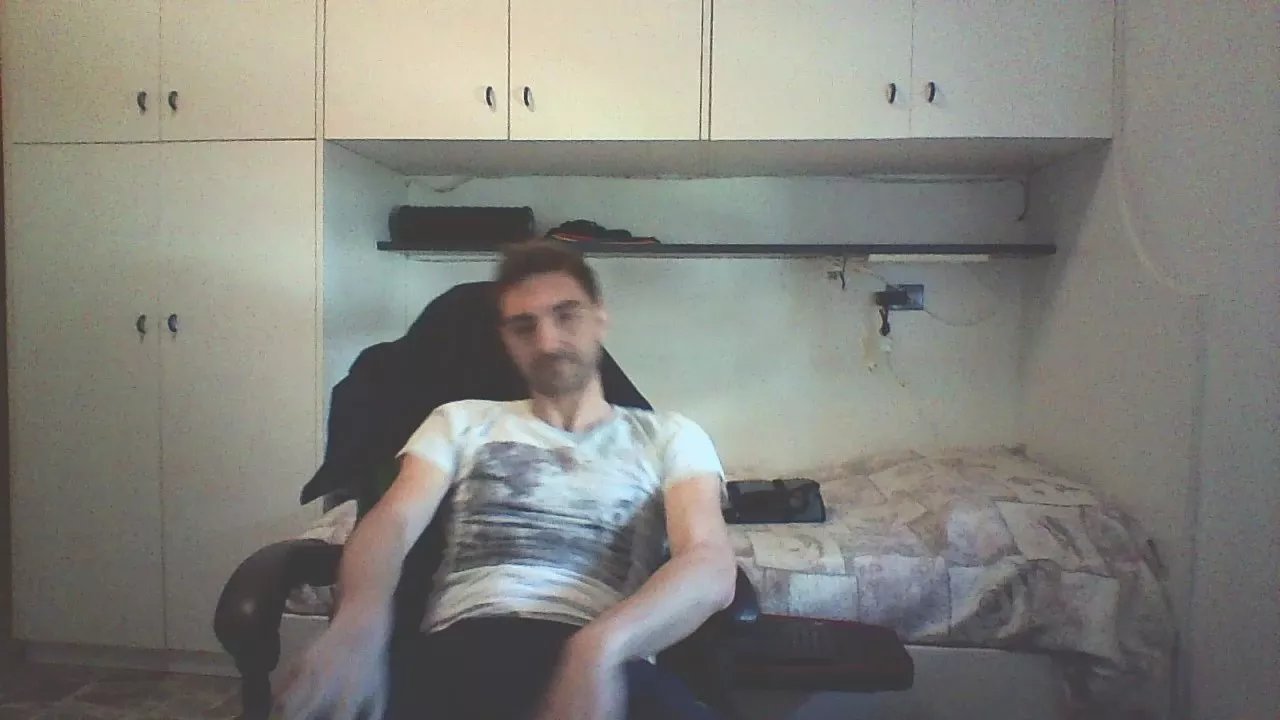 Offline lunghibiondi on Cam4