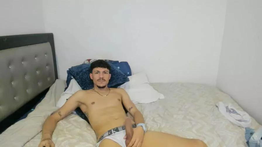 luois_dasaga on Cam4 