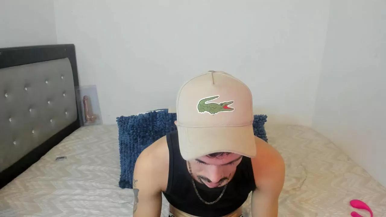 luois_dasaga on Cam4 