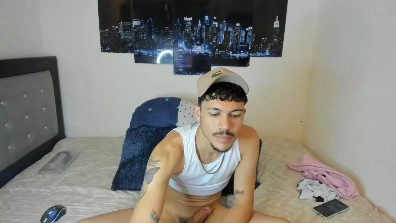 luois_dasaga on Cam4 