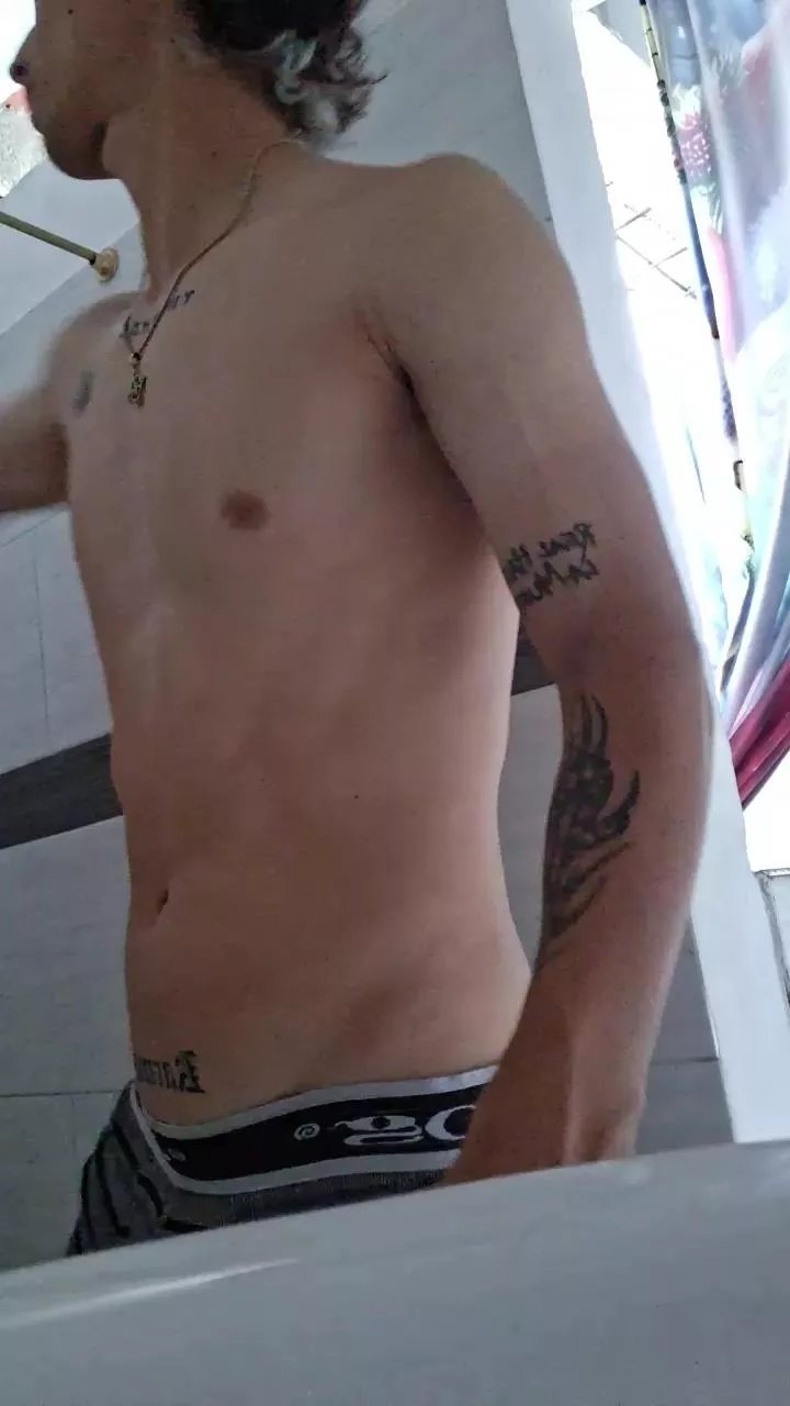 Offline Lust_333 on Cam4