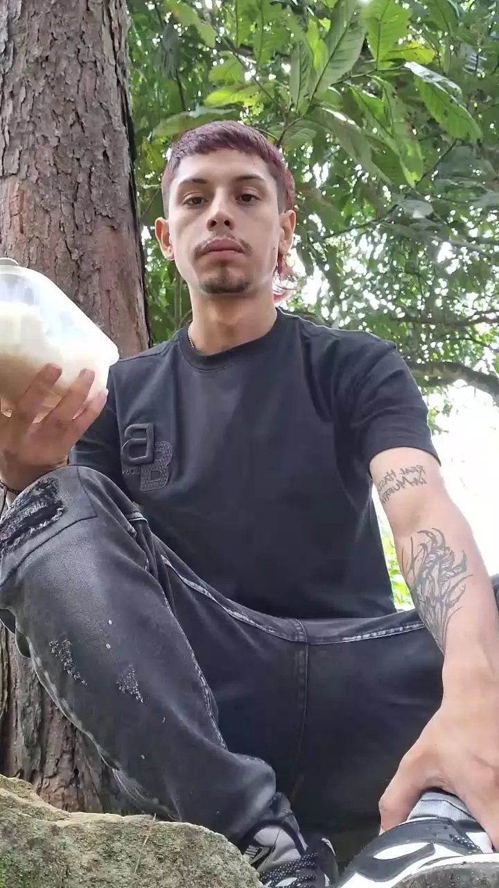 Offline Lust_333 on Cam4