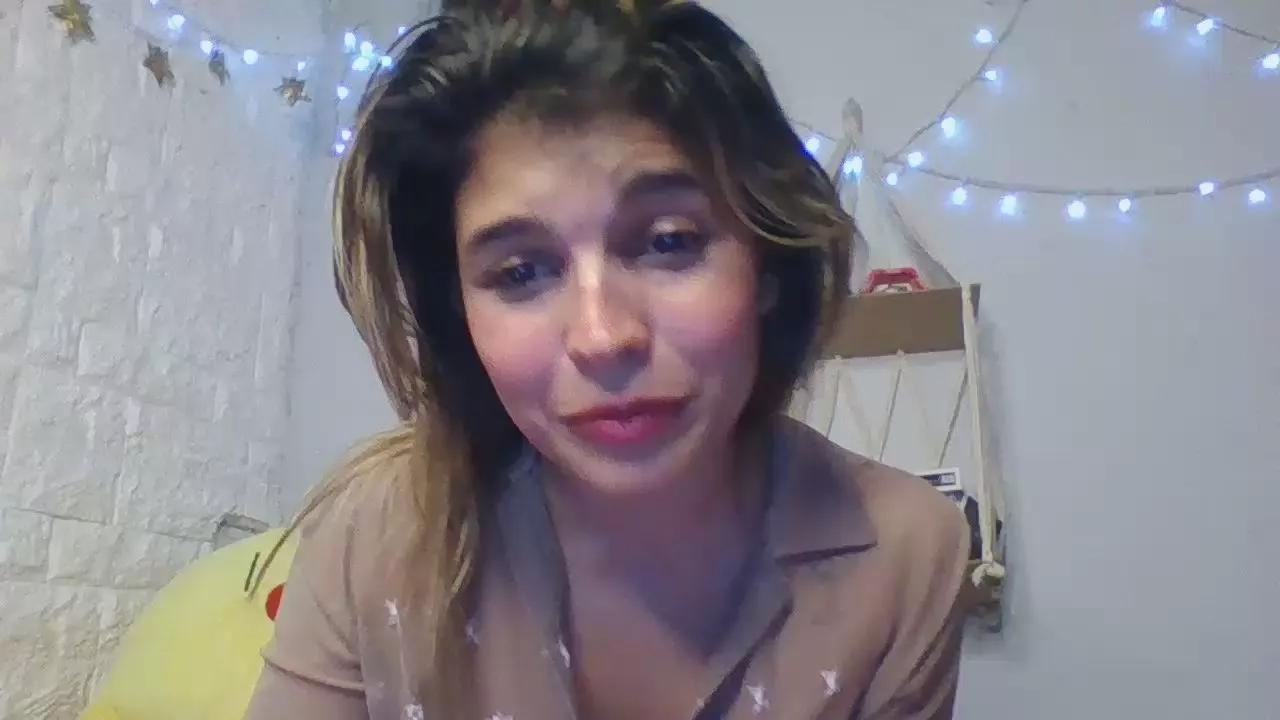 LuzyCalor on Cam4 