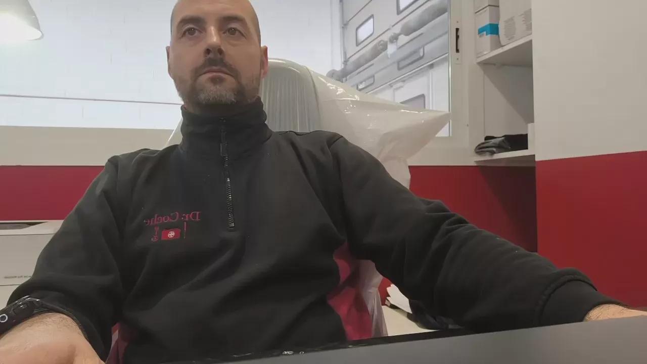 Madridhetero82 on Cam4 