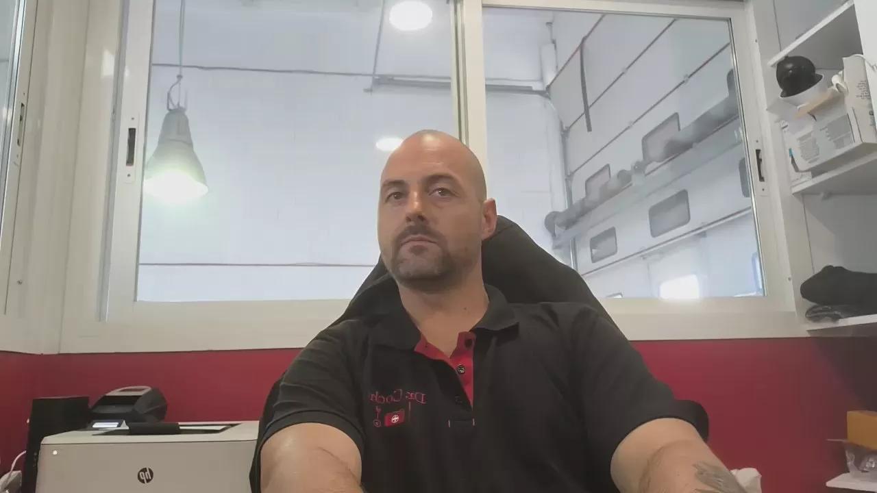 Madridhetero82 on Cam4 