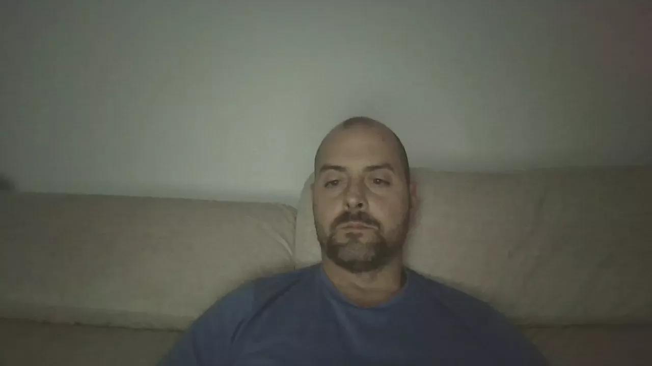 Madridhetero82 on Cam4 