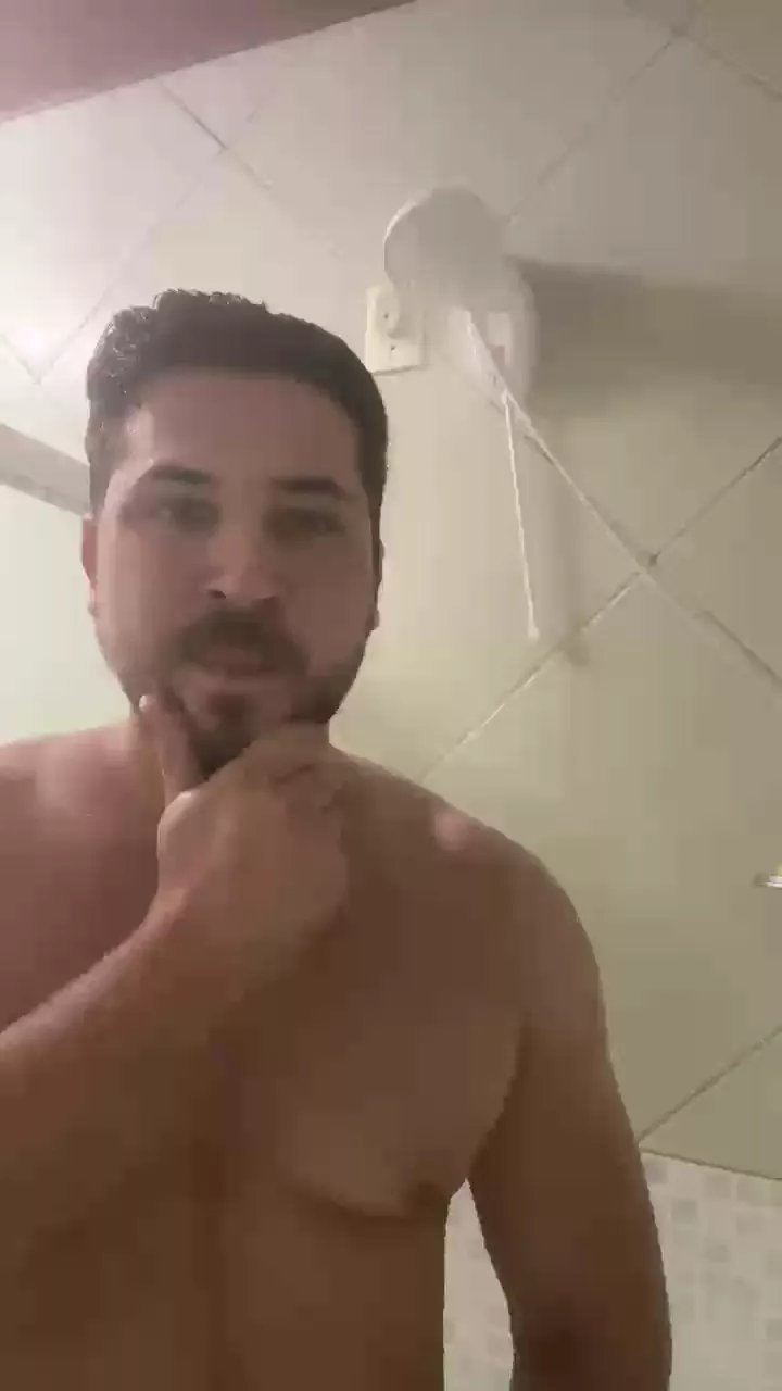 Offline magnum44 on Cam4