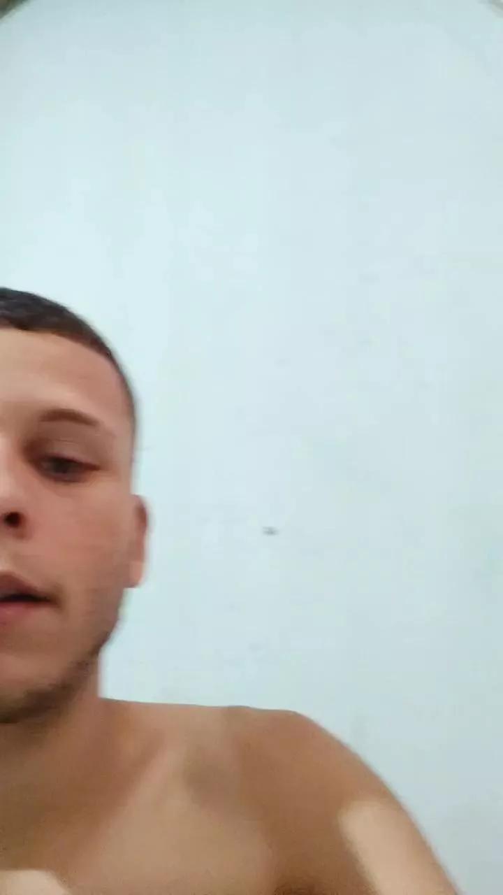 Magrinho2025 on Cam4 