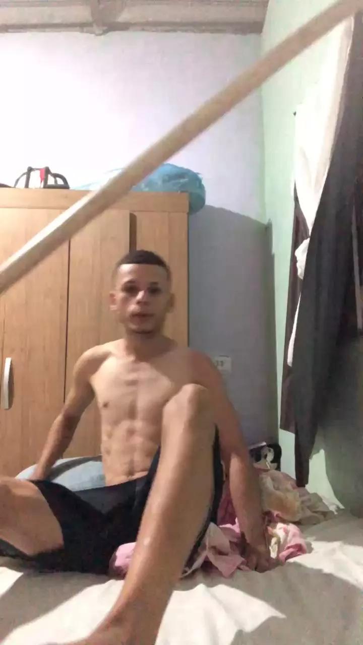 Magrinho2025 on Cam4 