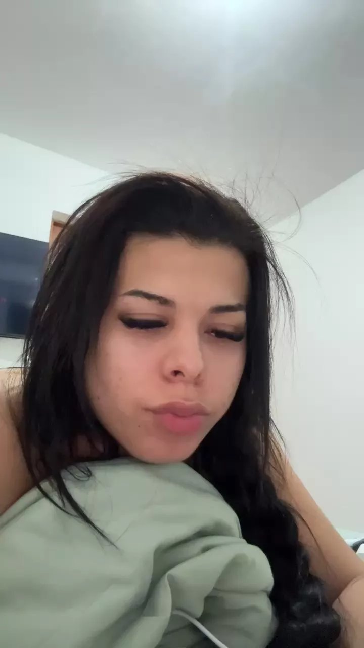 Offline manu1519 on Cam4