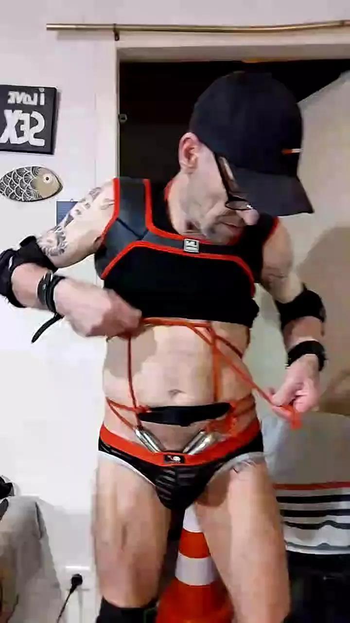 Marco24200 on Cam4 