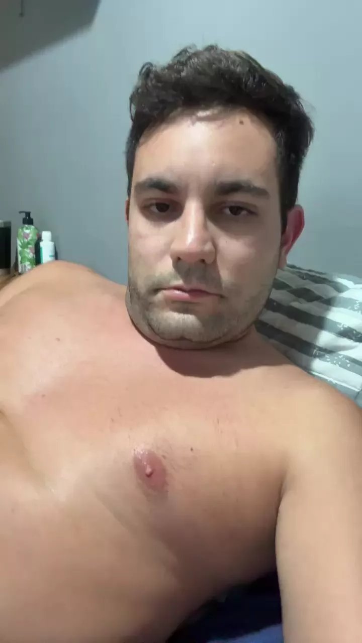 Offline Martin26264 on Cam4