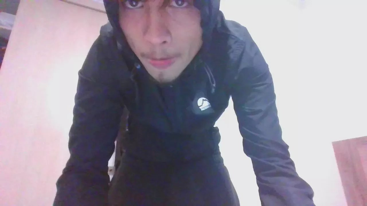 Offline MatiasIgnacio20 on Cam4