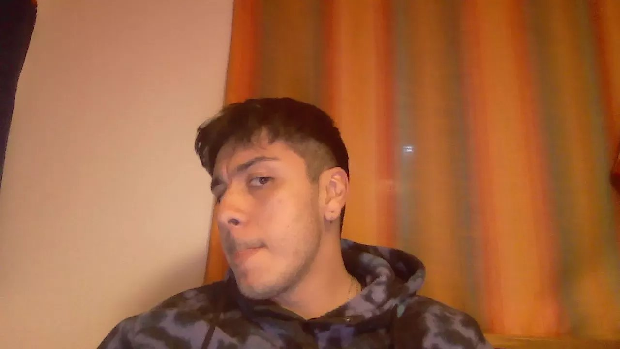 Offline matiaslol666 on Cam4