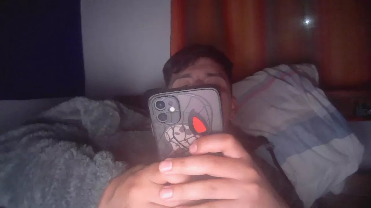 Offline matiaslol666 on Cam4