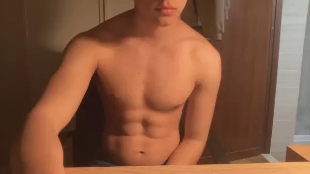 Offline Matt2928 on Cam4