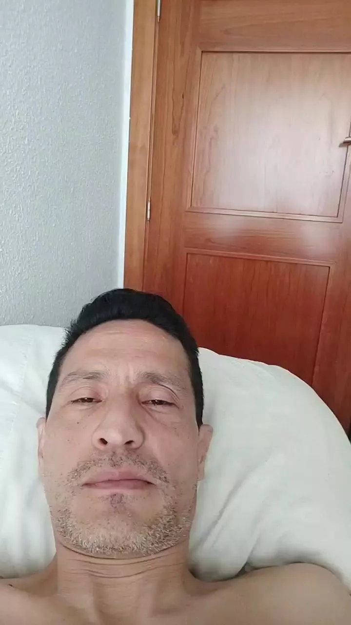 Offline mauro626 on Cam4