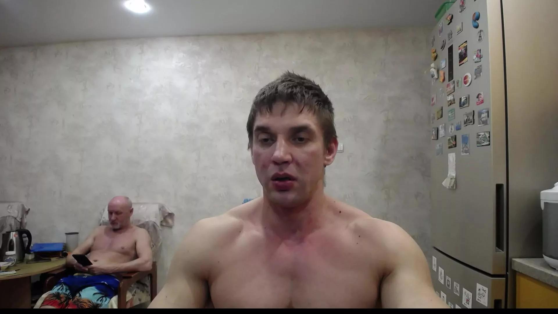 max_2323 on Cam4 