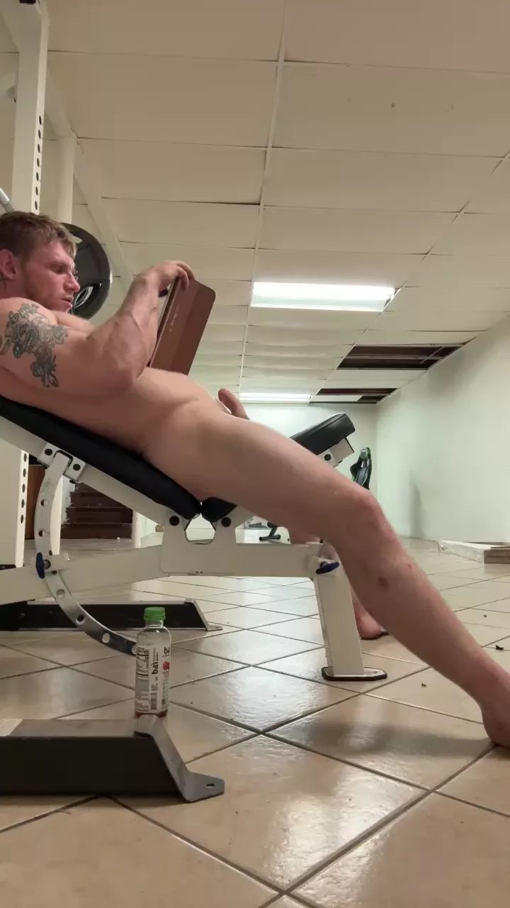 Offline Mb6362680 on Cam4