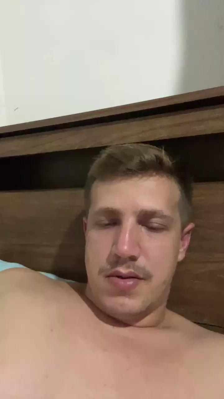 Mefil on Cam4 