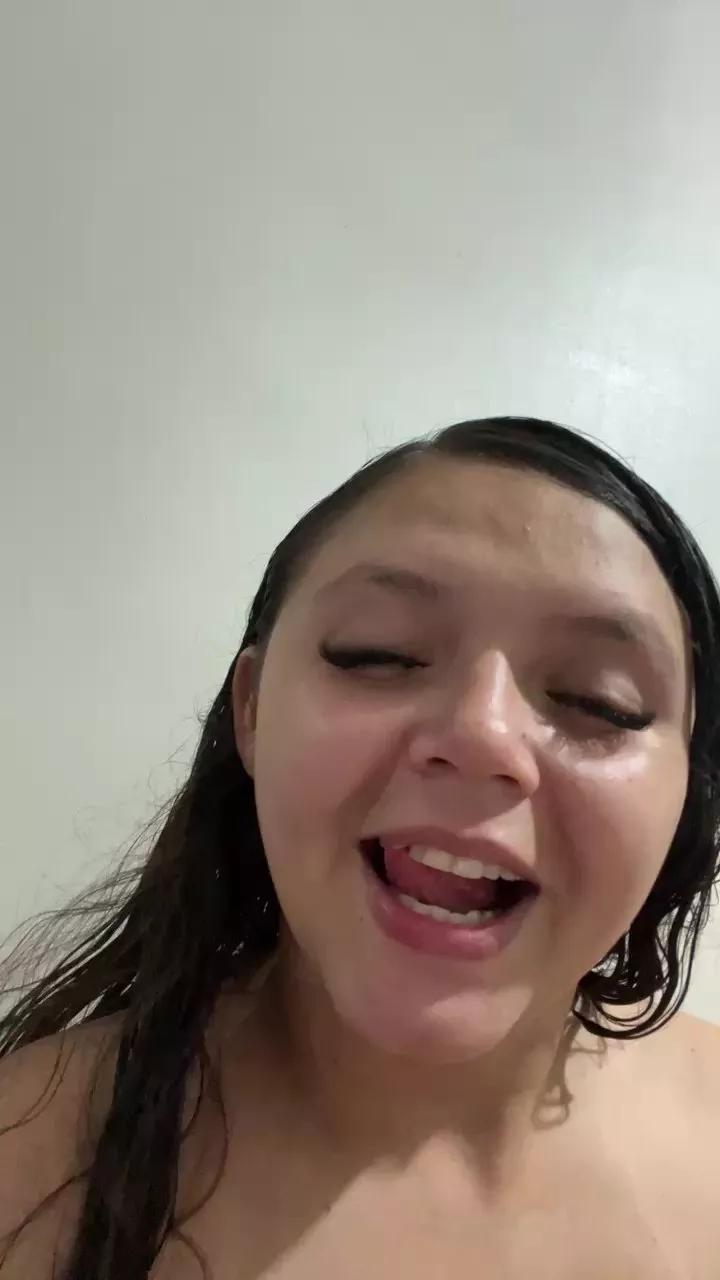 Mell02404 on Cam4 