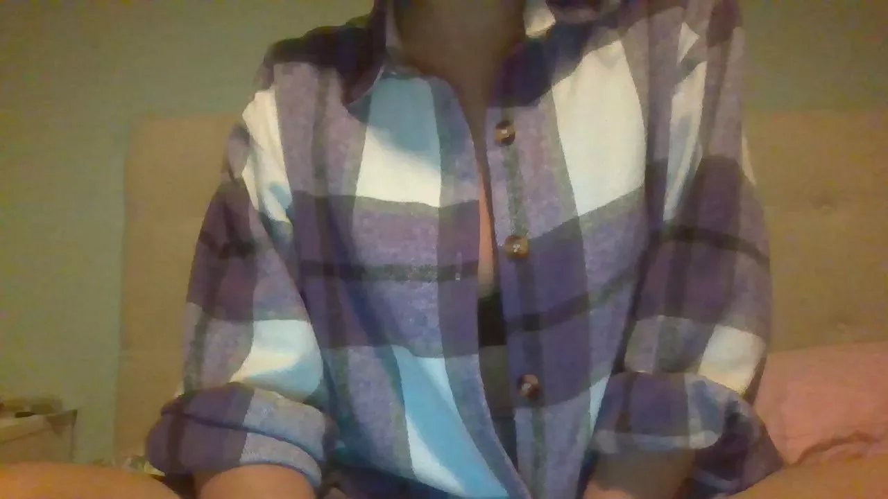 Offline Melyssa89 on Cam4