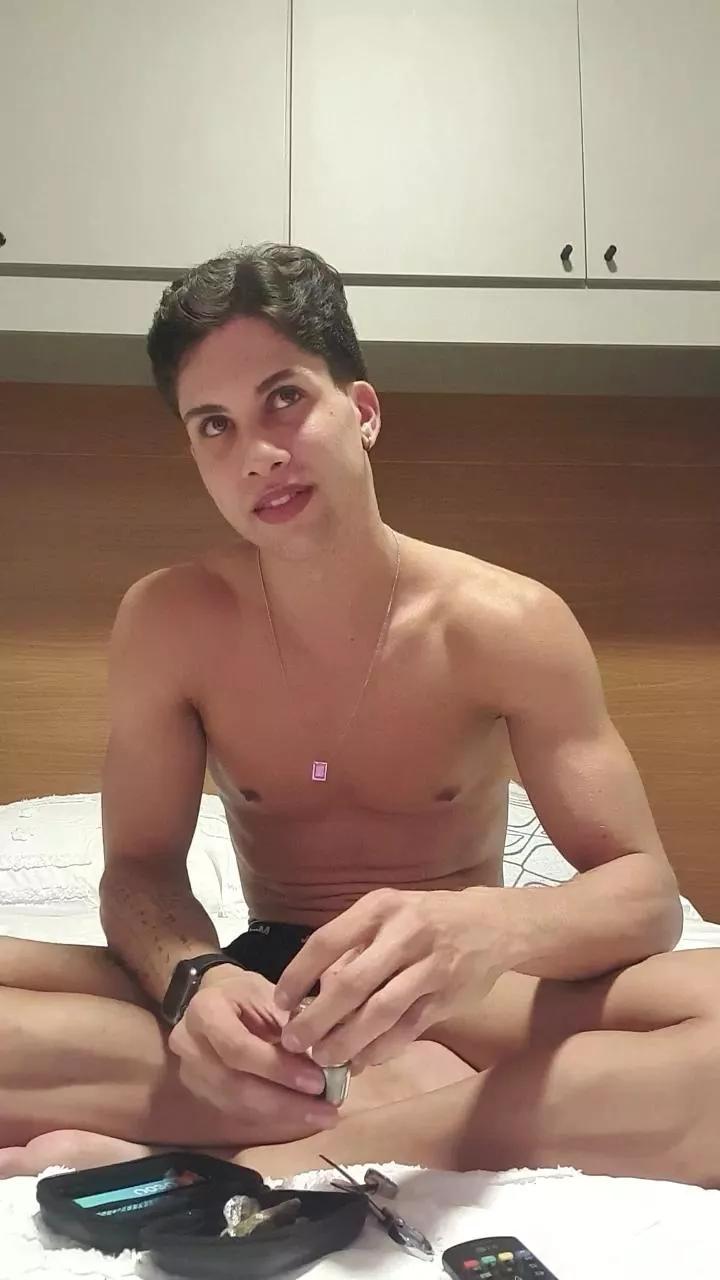 menezes8841 on Cam4 