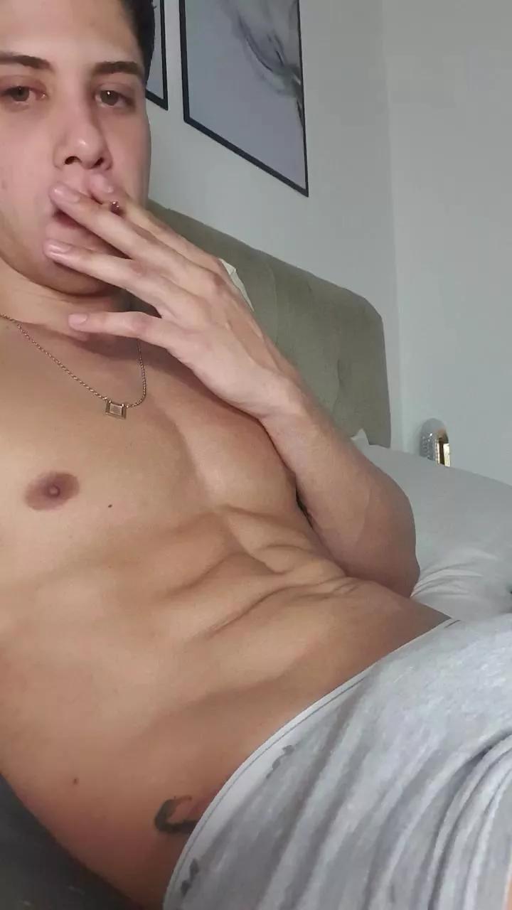 menezes8841 on Cam4 