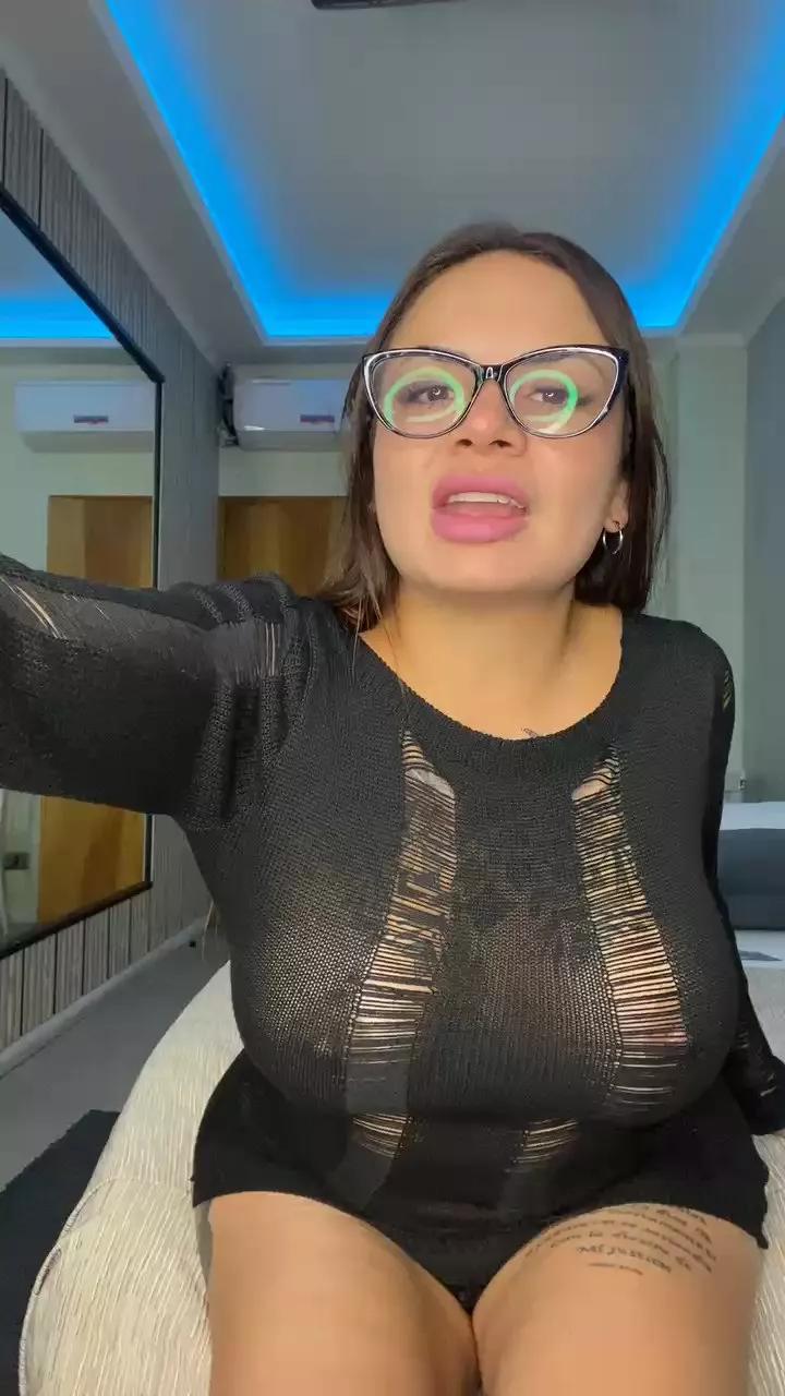 MiaBrownCL on Cam4 