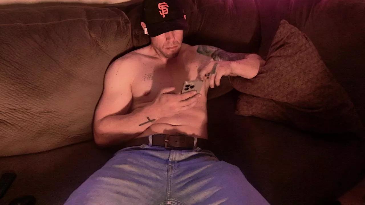 Mike__Oxlong on Cam4 