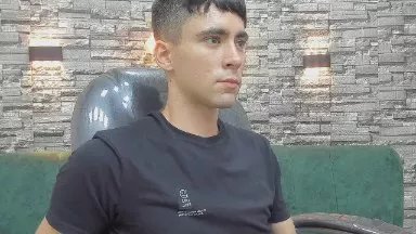 Offline Mike_Whitee on Cam4