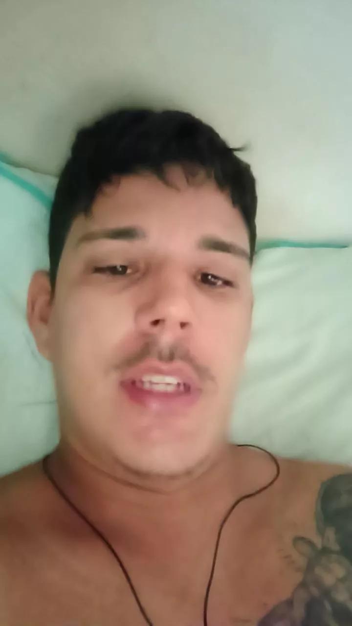 Milk_Br on Cam4 
