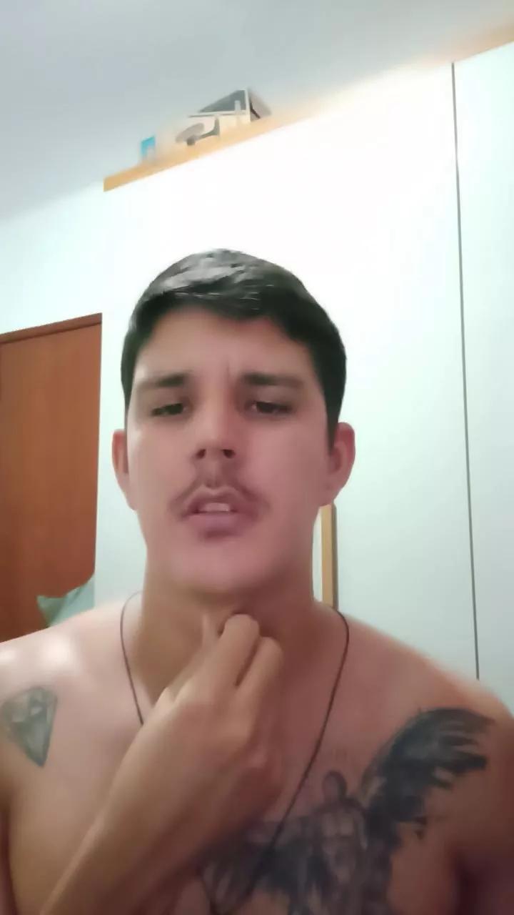 Milk_Br on Cam4 