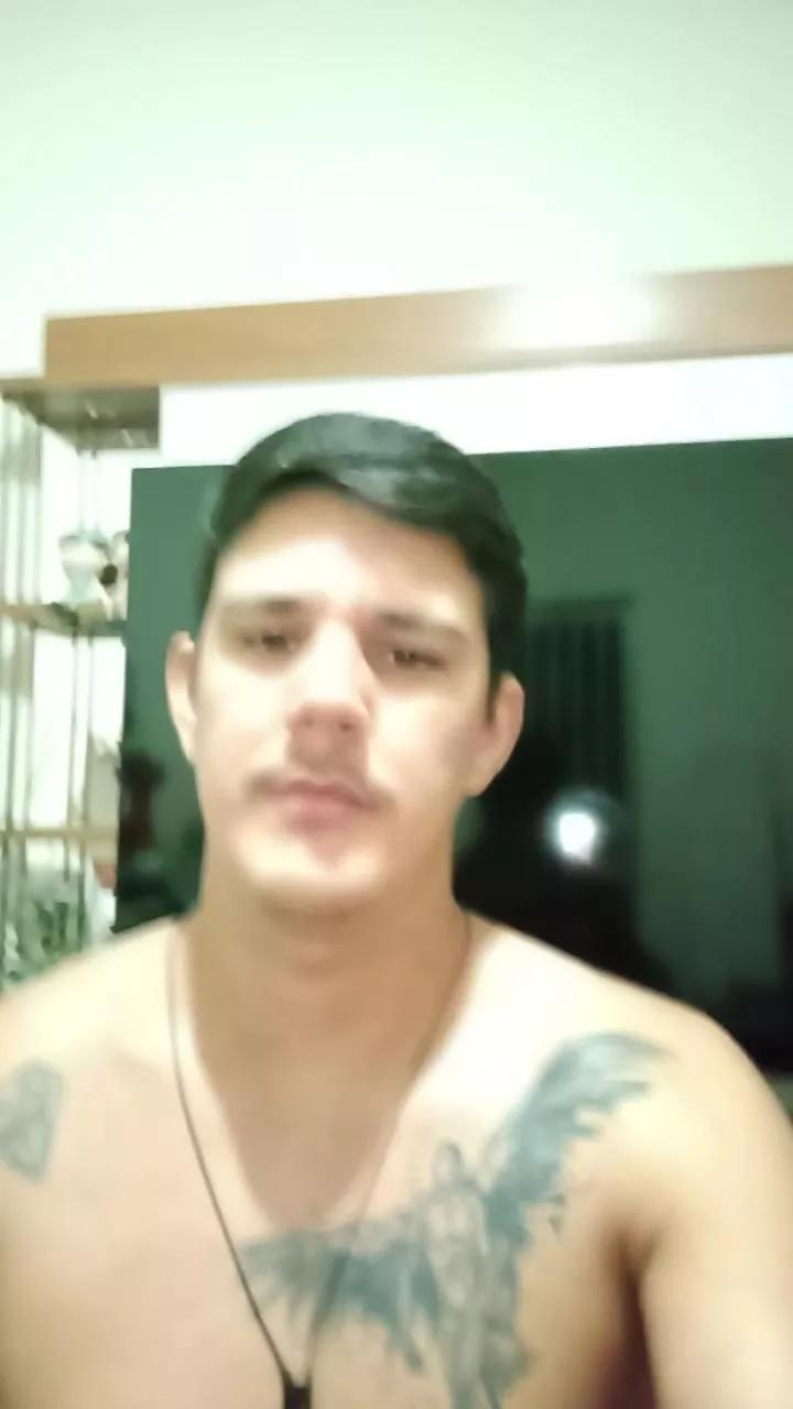 Milk_Br on Cam4 