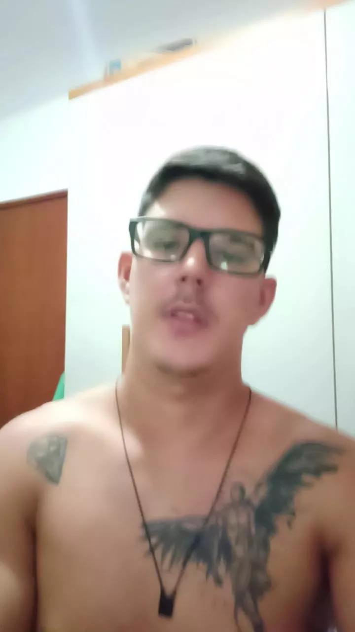 Milk_Br on Cam4 