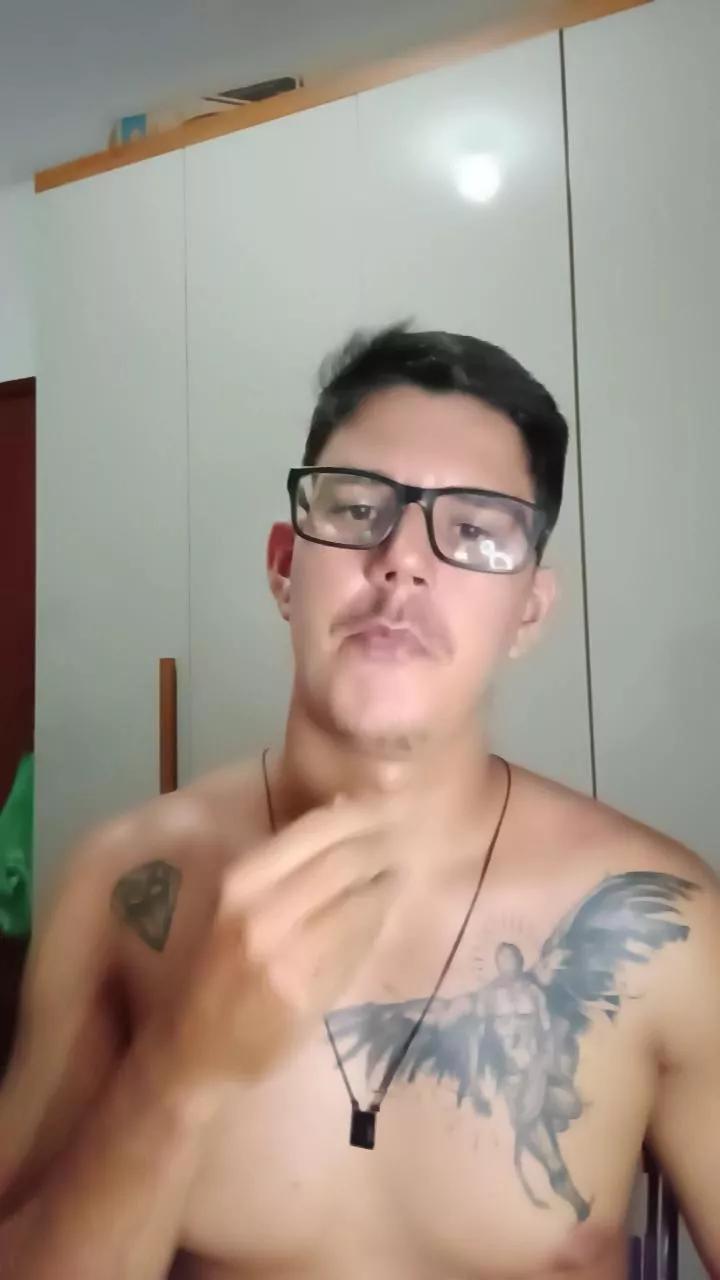 Milk_Br on Cam4 